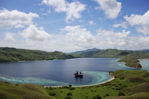 alilapurnama-komodoisland