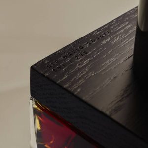 gordon__macphail_generations_80-years-old_from_glenlivet_distillery_decanter_detail_3